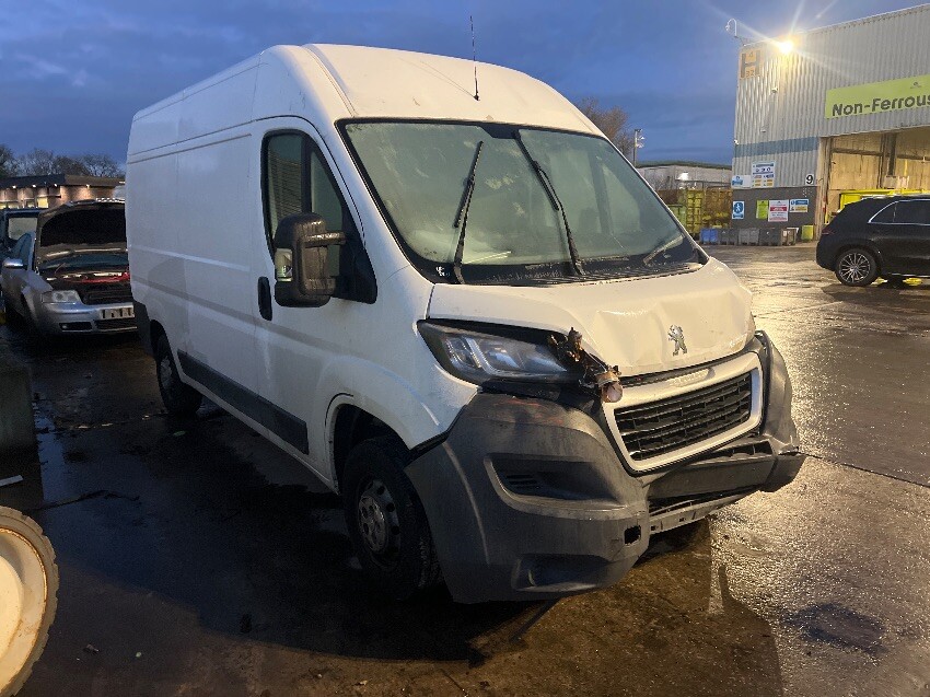 2015 PEUGEOT BOXER