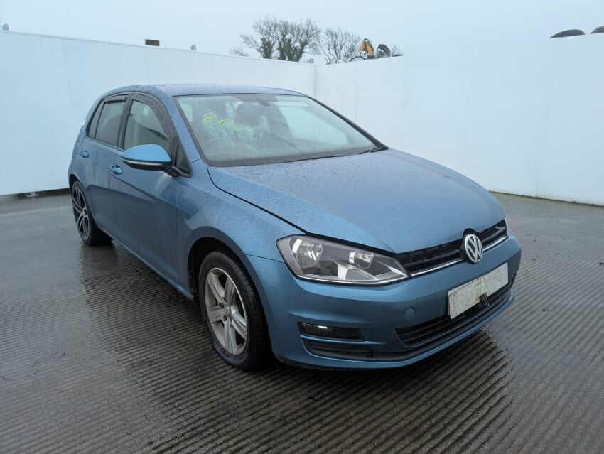 2015 VOLKSWAGEN GOLF