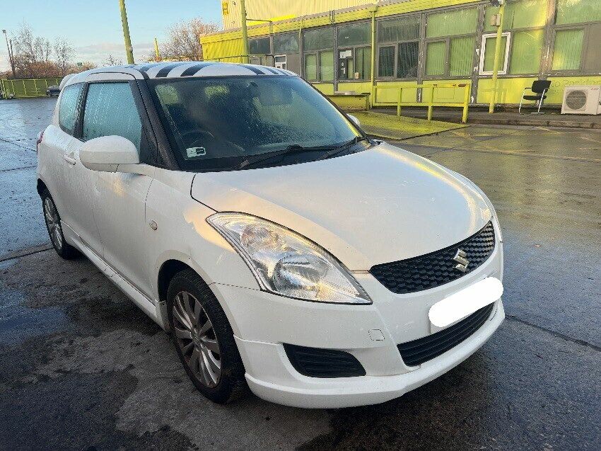 2011 SUZUKI SWIFT