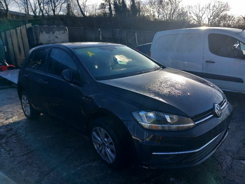 2017 VOLKSWAGEN GOLF