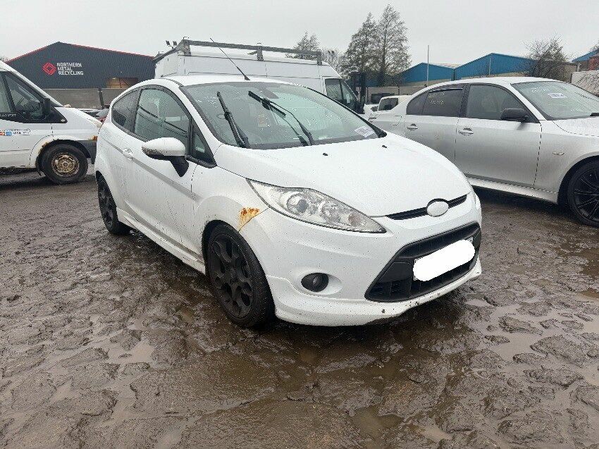 2012 FORD FIESTA