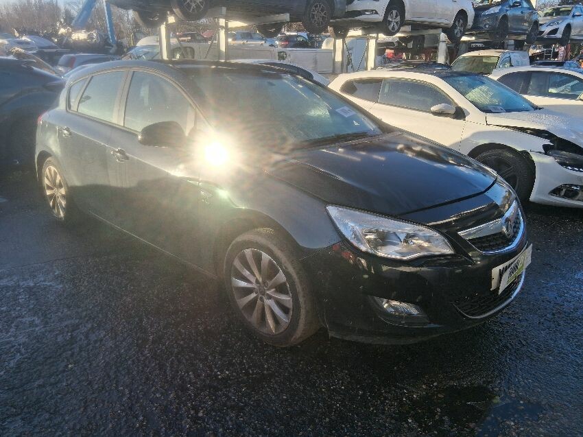 2012 VAUXHALL ASTRA