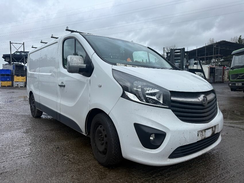 2018 VAUXHALL VIVARO