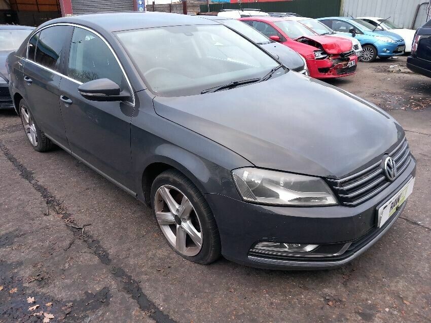 2012 VOLKSWAGEN PASSAT