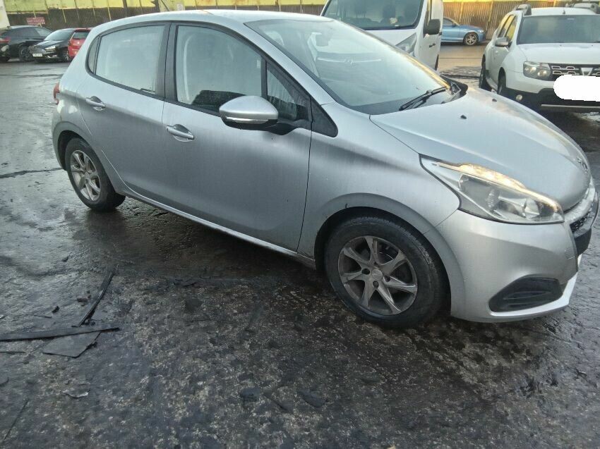 2016 PEUGEOT 208