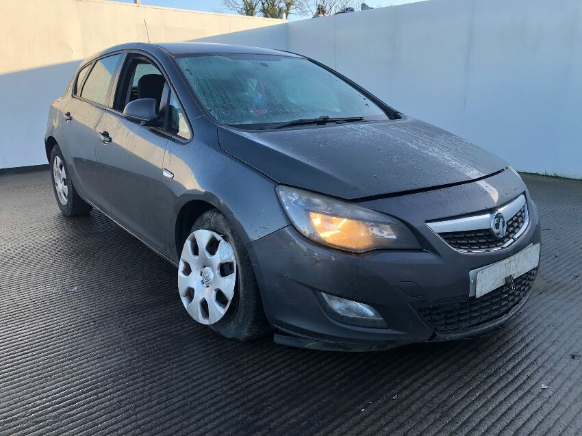 2012 VAUXHALL ASTRA