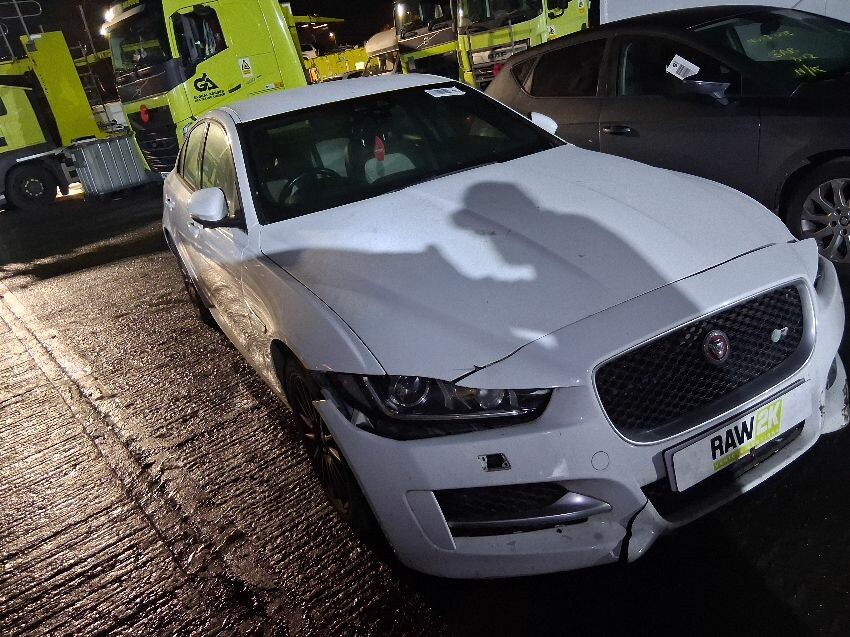 2015 JAGUAR XE