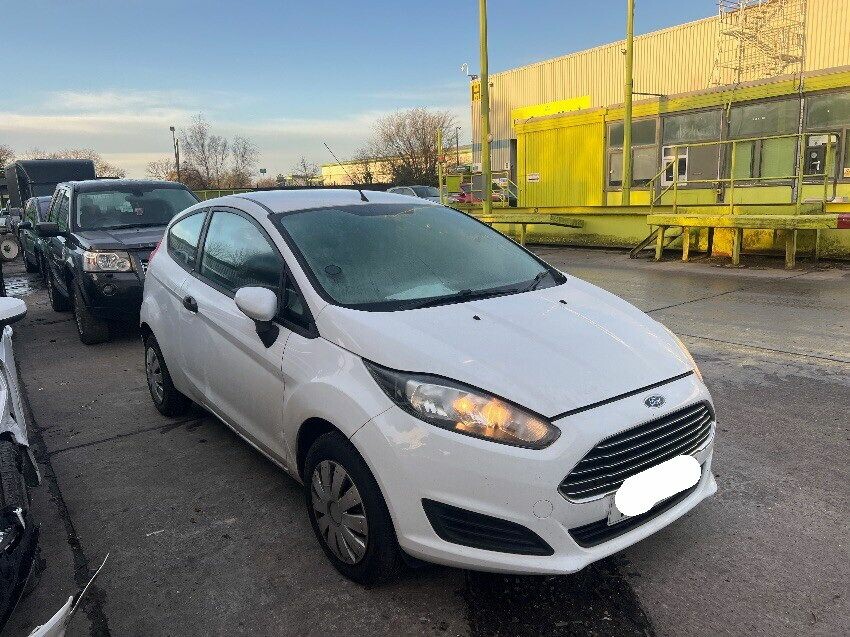 2013 FORD FIESTA