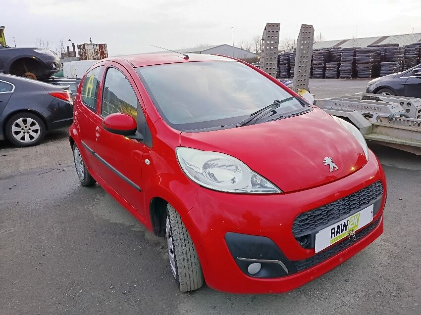 2013 PEUGEOT 107