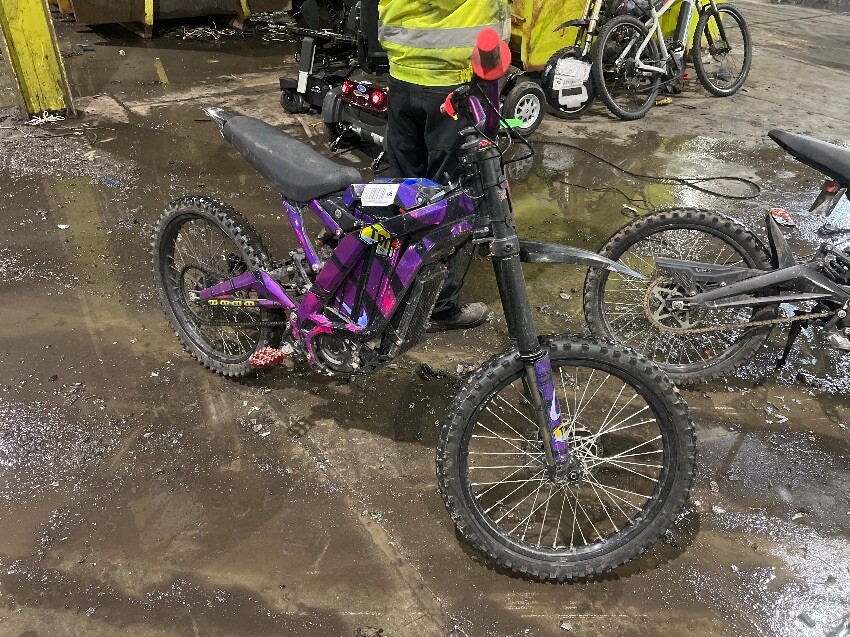  SURRON OFF ROAD BIKE