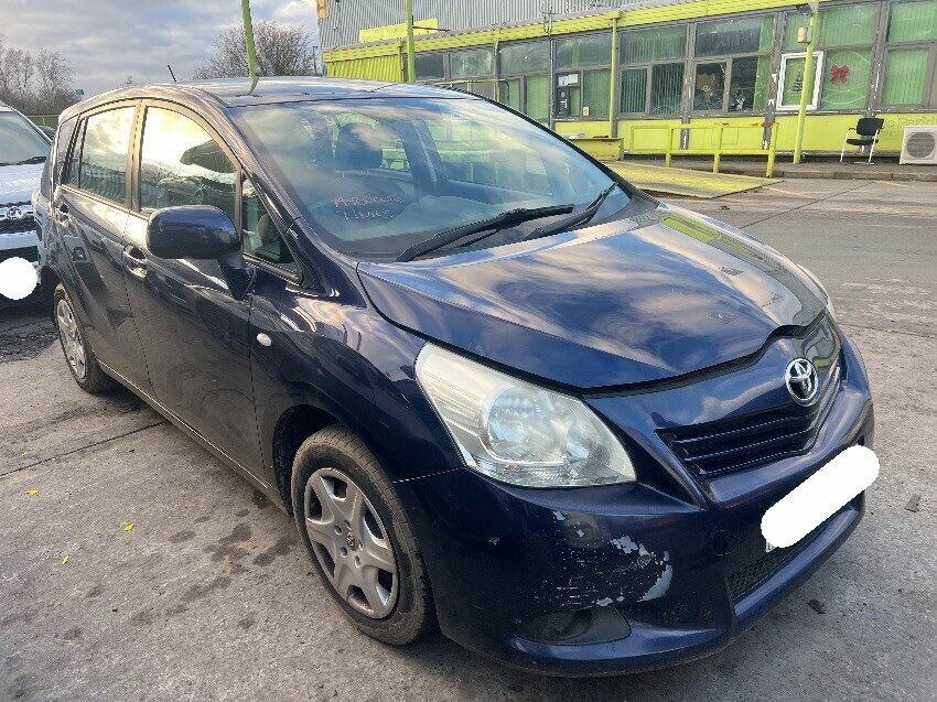 2009 TOYOTA VERSO