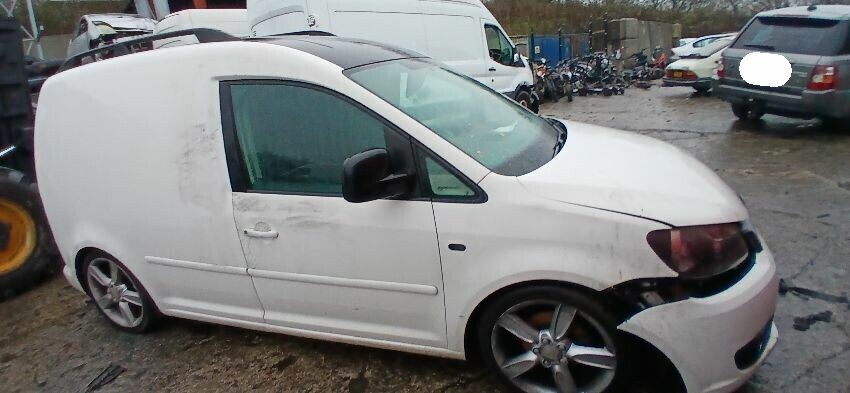 2013 VOLKSWAGEN CADDY