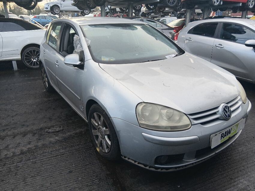 2005 VOLKSWAGEN GOLF
