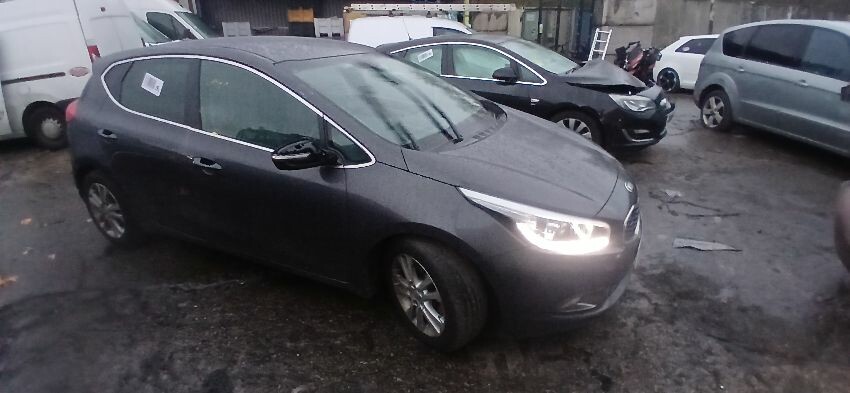 2013 KIA CEED
