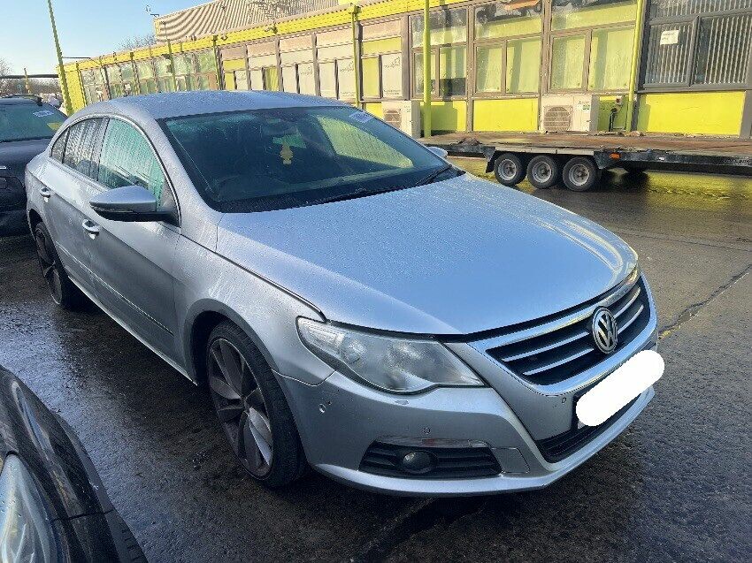 2011 VOLKSWAGEN PASSAT