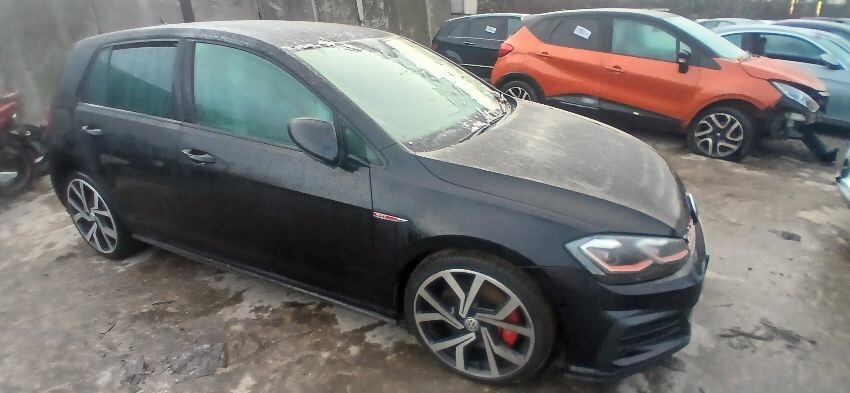 2017 VOLKSWAGEN GOLF