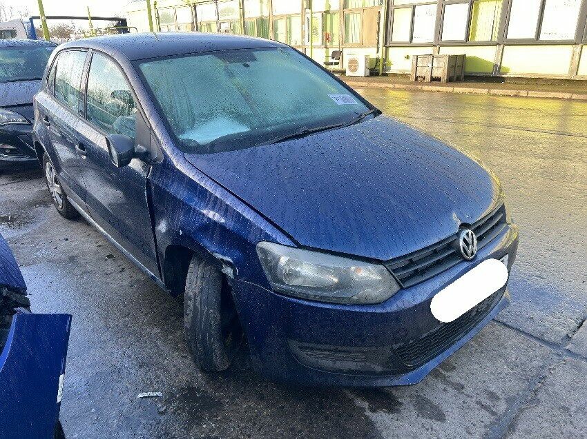 2010 VOLKSWAGEN POLO
