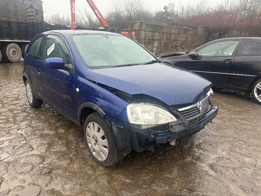 2004 VAUXHALL CORSA