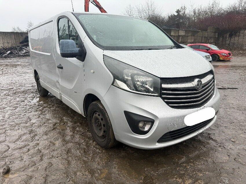 2015 VAUXHALL VIVARO