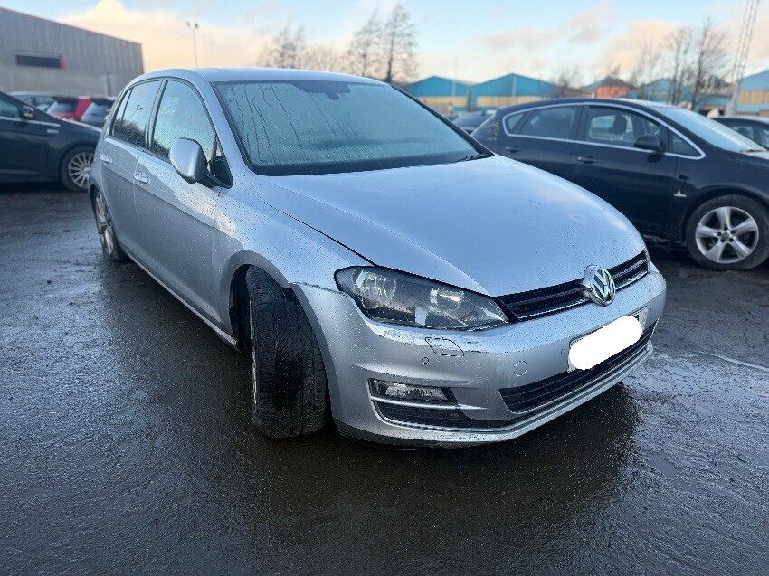 2013 VOLKSWAGEN GOLF