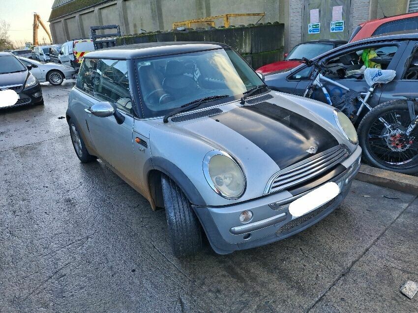 2004 MINI HATCH
