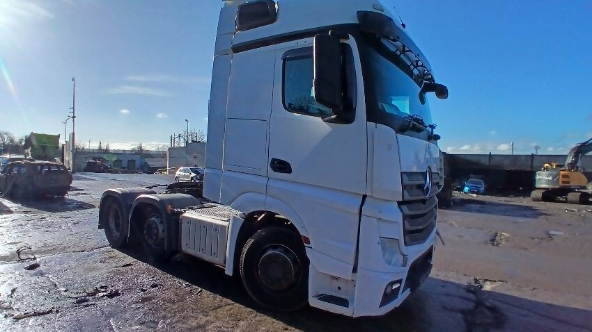 2016 MERCEDES ACTROS