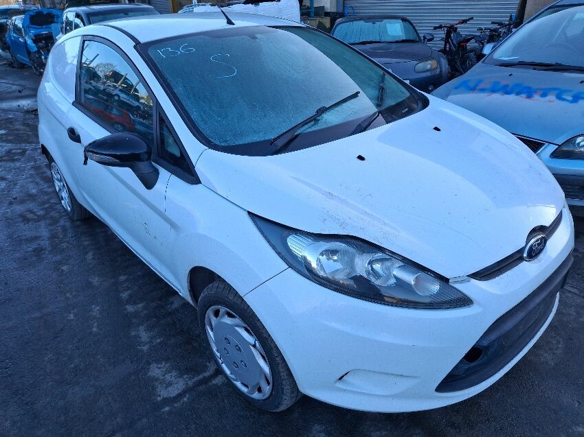 2012 FORD FIESTA