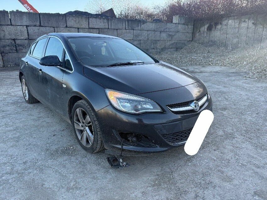 2012 VAUXHALL ASTRA