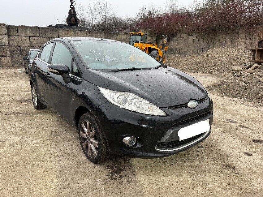 2010 FORD FIESTA