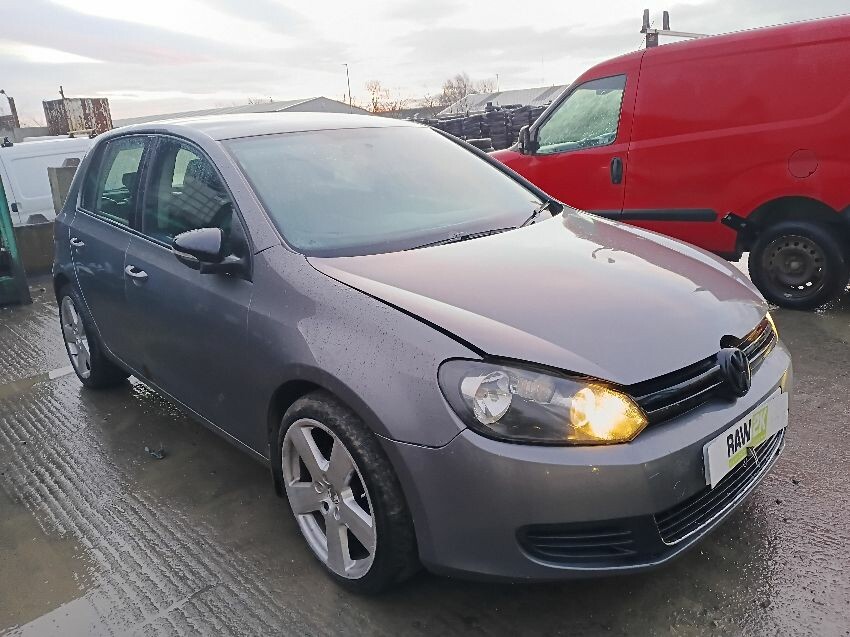 2010 VOLKSWAGEN GOLF