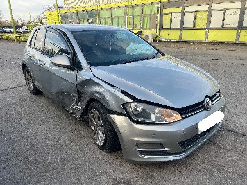 2013 VOLKSWAGEN GOLF