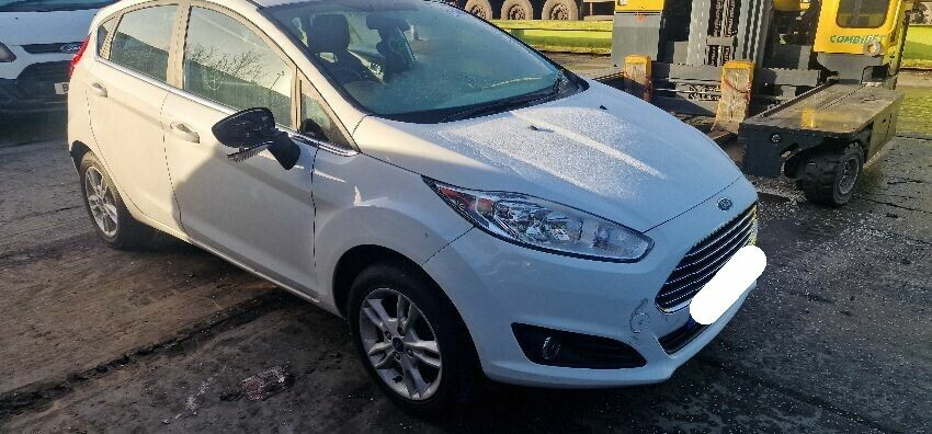 2015 FORD FIESTA