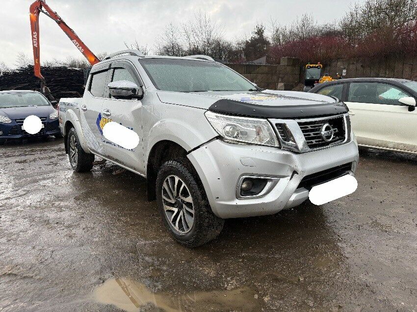 2017 NISSAN NAVARA