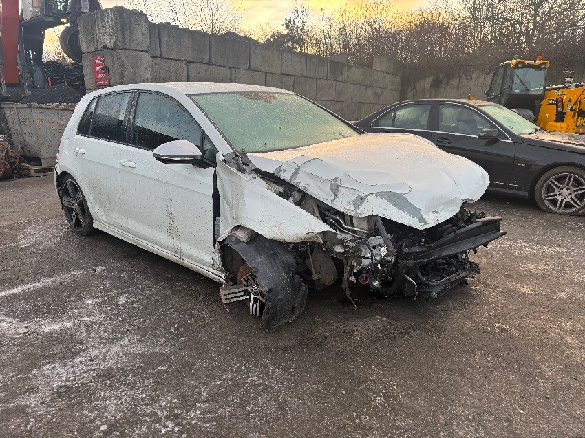 2017 VOLKSWAGEN GOLF