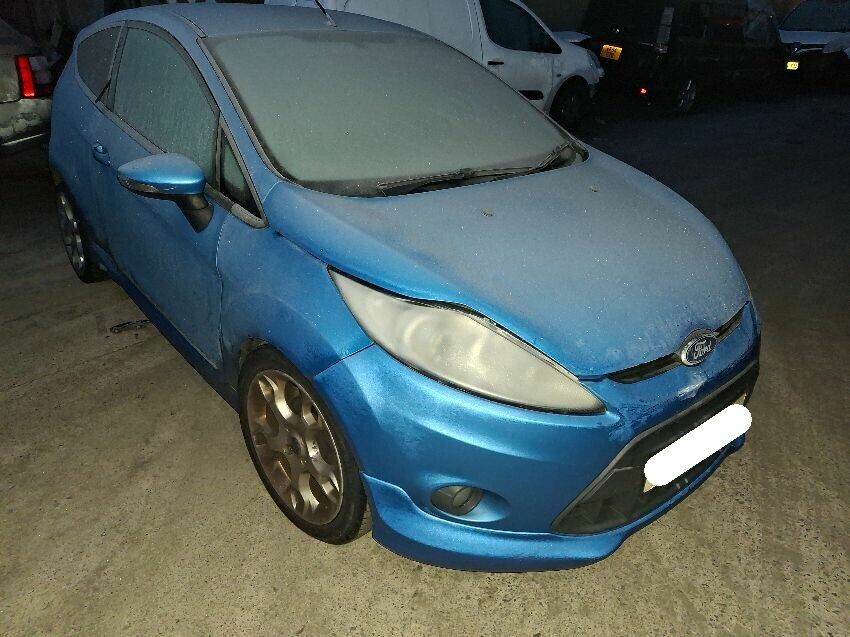 2010 FORD FIESTA