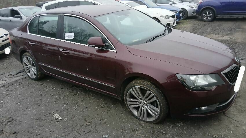 2014 SKODA SUPERB