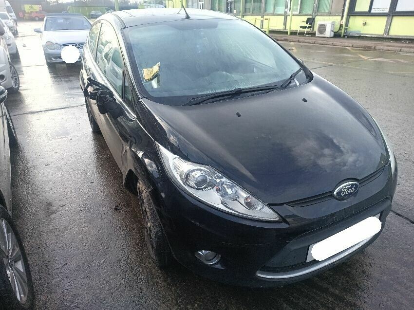 2011 FORD FIESTA