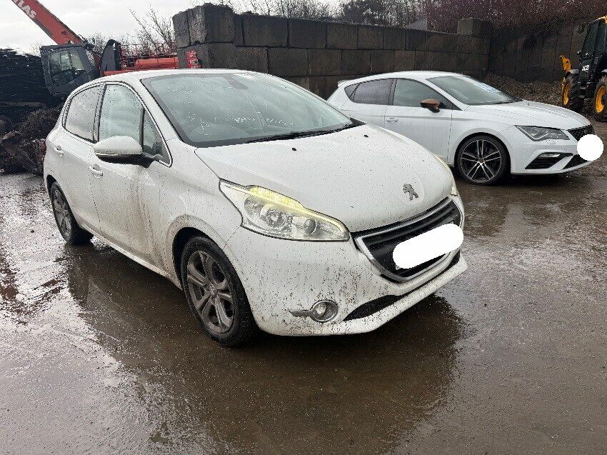 2014 PEUGEOT 208