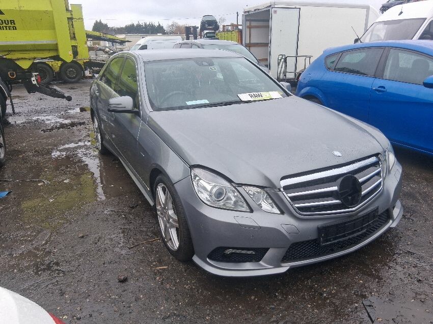 2011 MERCEDES E-CLASS