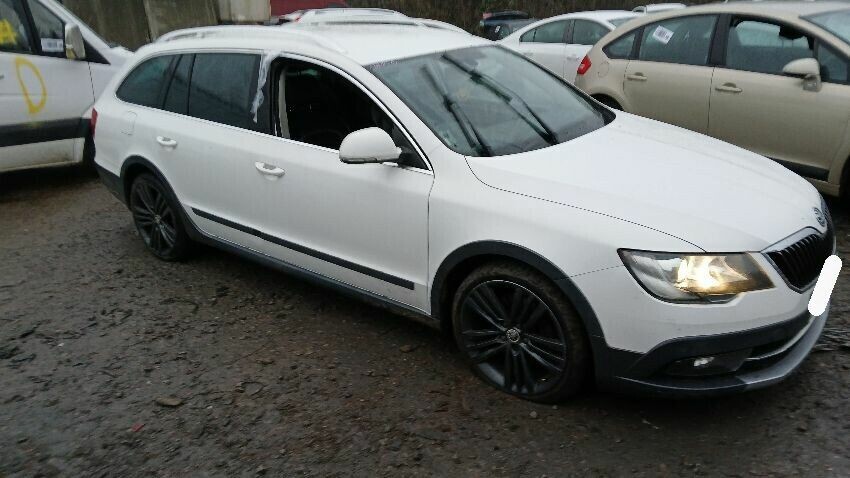 2014 SKODA SUPERB