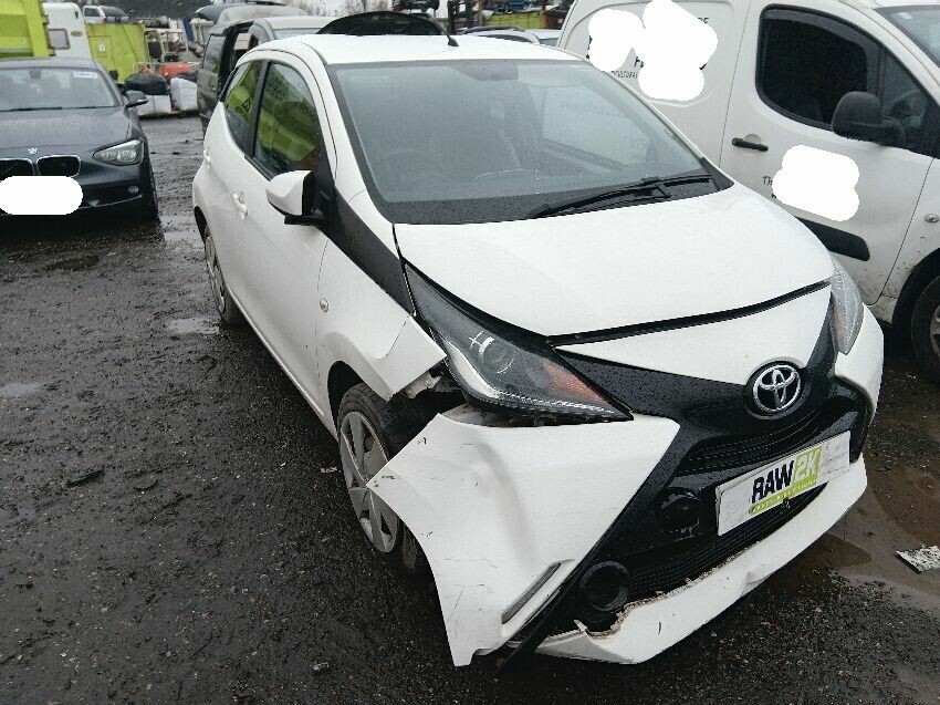 2017 TOYOTA AYGO