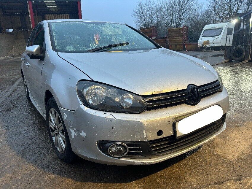 2011 VOLKSWAGEN GOLF