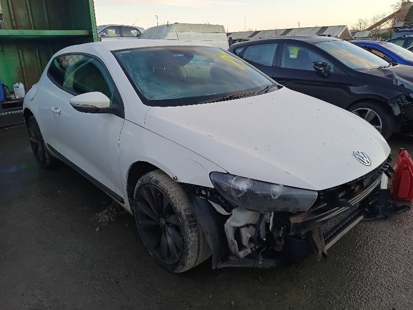 2010 VOLKSWAGEN SCIROCCO