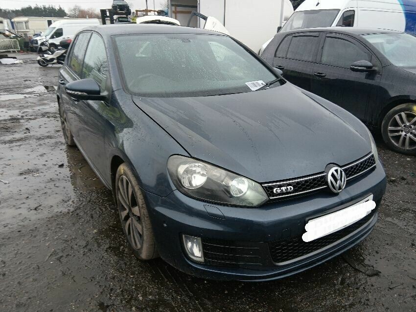 2010 VOLKSWAGEN GOLF