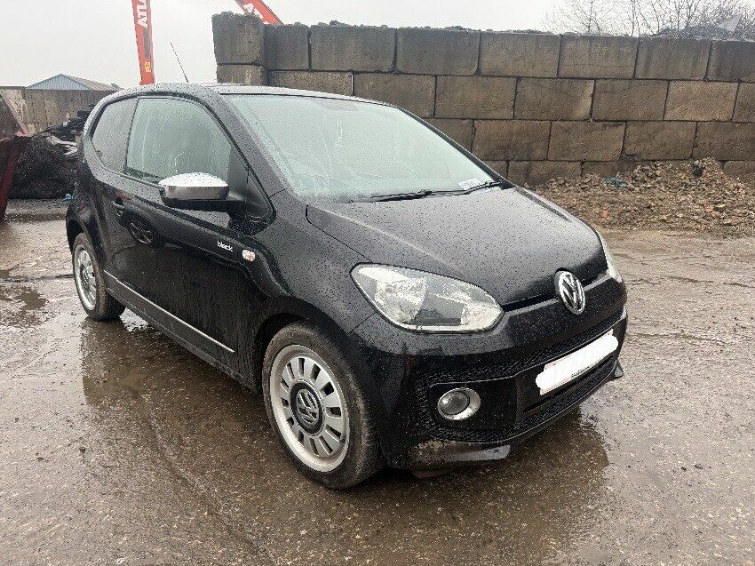 2012 VOLKSWAGEN UP