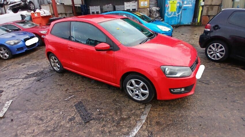 2010 VOLKSWAGEN POLO