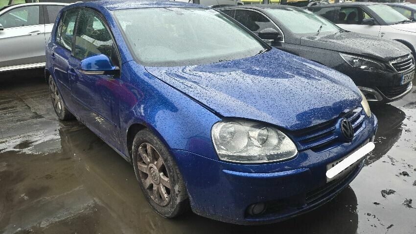 2005 VOLKSWAGEN GOLF