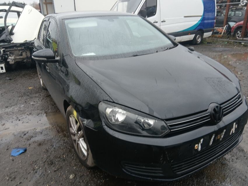 2010 VOLKSWAGEN GOLF