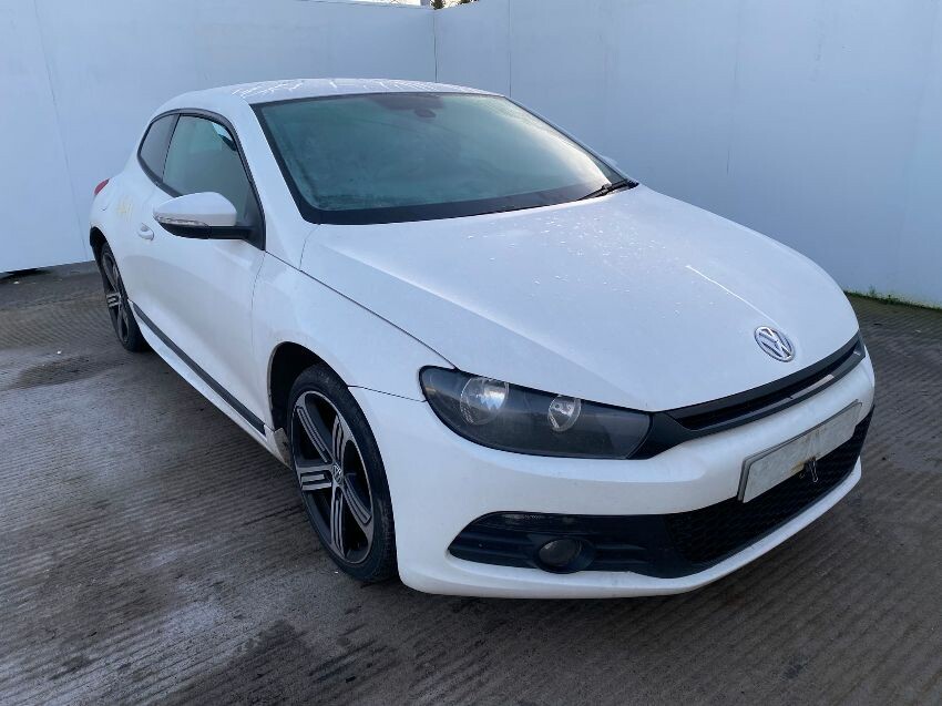 2011 VOLKSWAGEN SCIROCCO