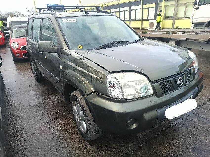 2004 NISSAN X-TRAIL